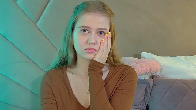 Snapshot of SelinSwarovski chatting on March 5, 2026, 4:47 pm SelinSwarovski online show from March 5, 2026, 4:47 pm