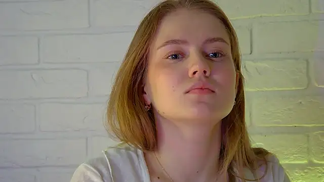 Snapshot of SelinSwarovski chatting on March 11, 2026, 4:40 am SelinSwarovski online show from March 11, 2026, 4:40 am