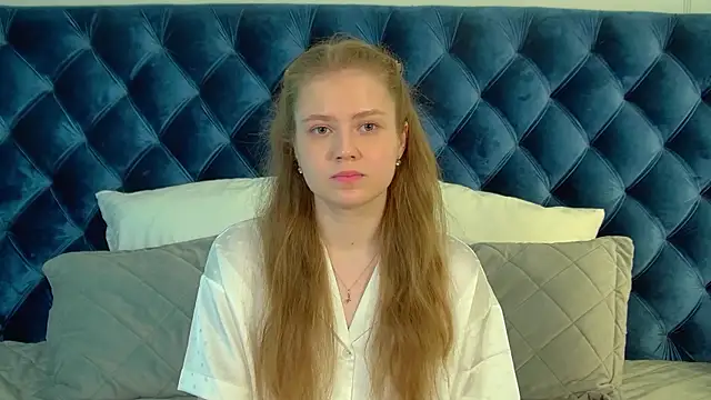 Snapshot of SelinSwarovski chatting on April 2, 2026, 4:37 pm SelinSwarovski online show from April 2, 2026, 4:37 pm