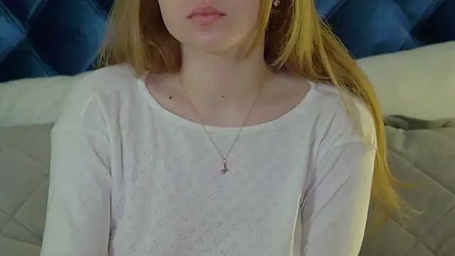 Snapshot of SelinSwarovski chatting on April 15, 2026, 7:58 pm SelinSwarovski online show from April 15, 2026, 7:58 pm