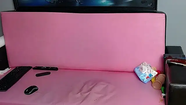 brunettedaisy online show from March 8, 2025, 6:10 am