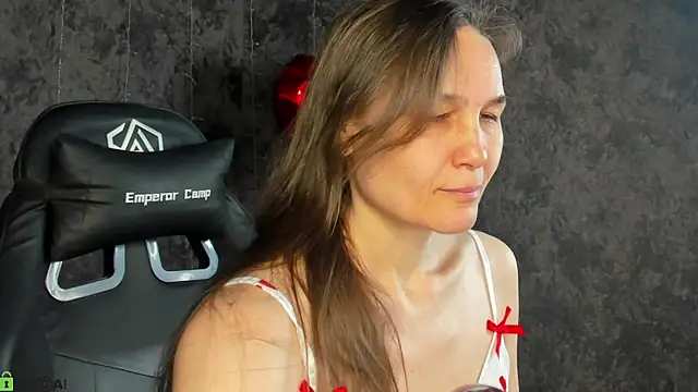 Lillian White online show from March 1, 2026, 12:56 am