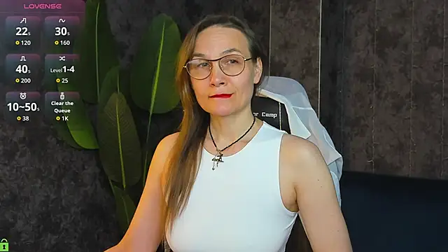 Snapshot of Lillian_White chatting on May 28, 2026, 12:41 am Lillian White online show from May 28, 2026, 12:41 am