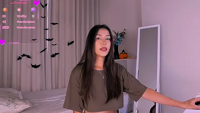 Melissa Mone online show from October 30, 2025, 5:42 am