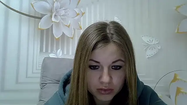 TinaFun4u online show from February 13, 2025, 8:55 pm