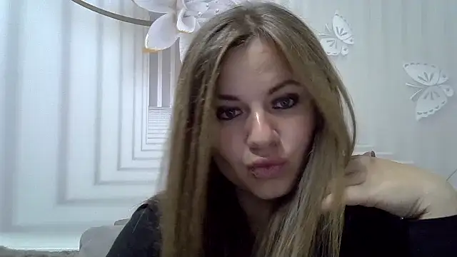 TinaFun4u online show from October 12, 2025, 2:43 am