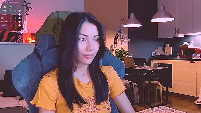 KatiKate online show from October 27, 2025, 6:12 pm