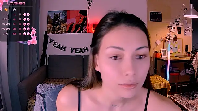 KatiKate online show from December 21, 2025, 4:47 pm