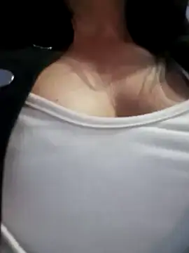 Snapshot of celeste-30_ chatting on February 8, 2025, 11:24 pm celeste-30 online show from February 8, 2025, 11:24 pm