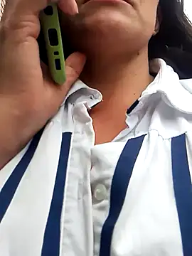 Snapshot of celeste-30_ chatting on March 2, 2025, 4:21 pm celeste-30 online show from March 2, 2025, 4:21 pm