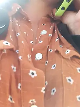 Snapshot of celeste-30_ chatting on March 3, 2025, 1:53 pm celeste-30 online show from March 3, 2025, 1:53 pm