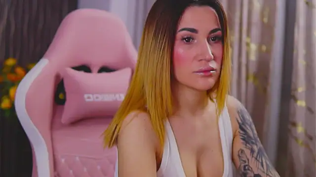 KimSkyex online show from February 22, 2025, 11:35 pm