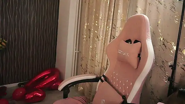 KimSkyex online show from March 21, 2025, 6:51 pm