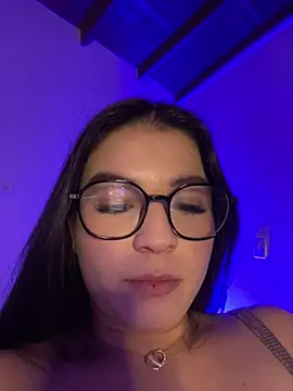 Snapshot of Blancanievess chatting on December 21, 2025, 2:51 am Blancanievess online show from December 21, 2025, 2:51 am