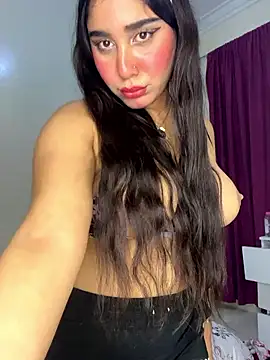 Snapshot of Meryem_Queen chatting on March 4, 2025, 11:54 pm Meryem Queen online show from March 4, 2025, 11:54 pm