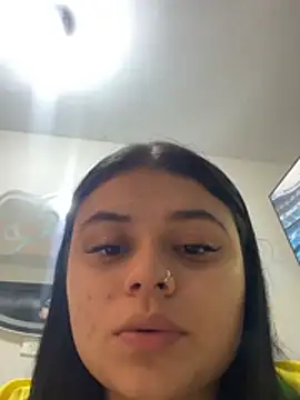 Snapshot of alissonfernandez_ chatting on June 24, 2026, 9:36 pm alissonfernandez online show from June 24, 2026, 9:36 pm