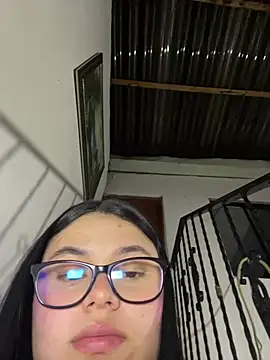Snapshot of alissonfernandez_ chatting on July 5, 2026, 12:39 am alissonfernandez online show from July 5, 2026, 12:39 am