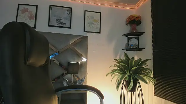 Snapshot of marian_pinzon chatting on May 25, 2026, 7:09 pm marian pinzon online show from May 25, 2026, 7:09 pm