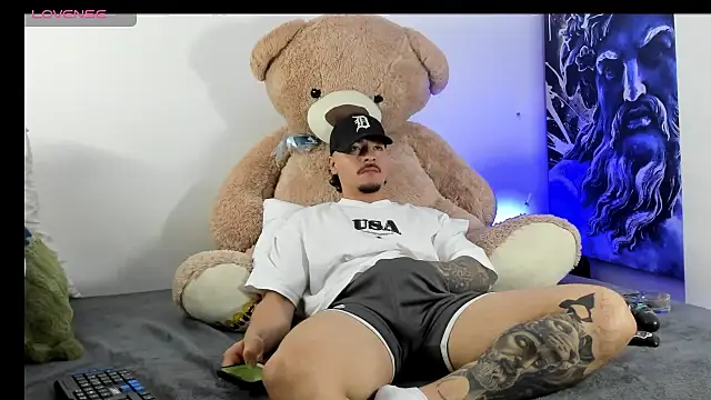 boyc022  online show from January 11, 2026, 5:40 pm