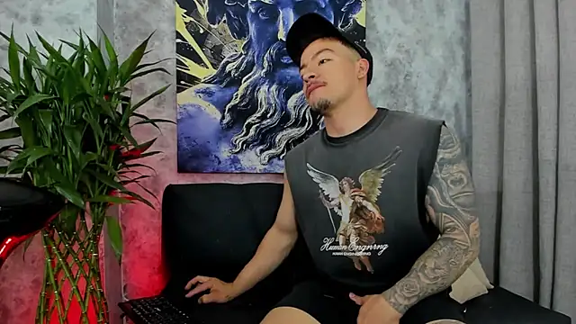 boyc022  online show from February 8, 2026, 4:38 am