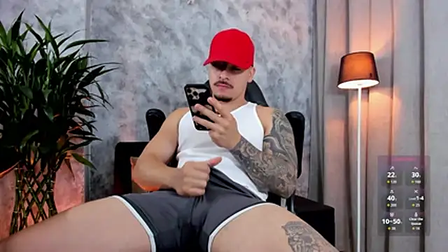 boyc022  online show from April 17, 2026, 1:25 pm