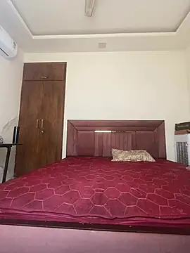 Emmy kapoor online show from February 6, 2026, 6:07 am