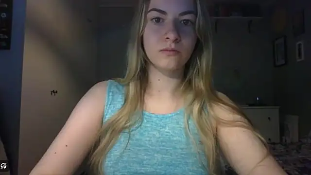 Snapshot of ROSIEx_sweet chatting on April 8, 2026, 6:46 am ROSIEx sweet online show from April 8, 2026, 6:46 am