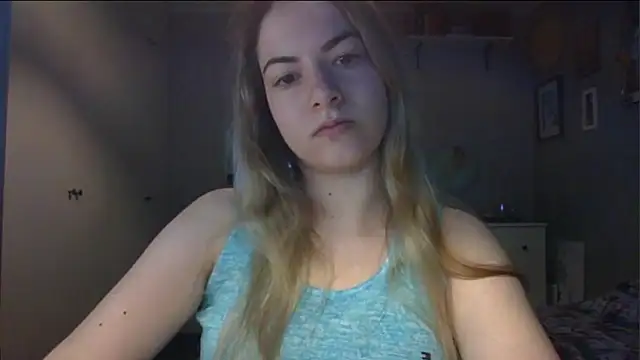 Snapshot of ROSIEx_sweet chatting on April 17, 2026, 7:11 am ROSIEx sweet online show from April 17, 2026, 7:11 am