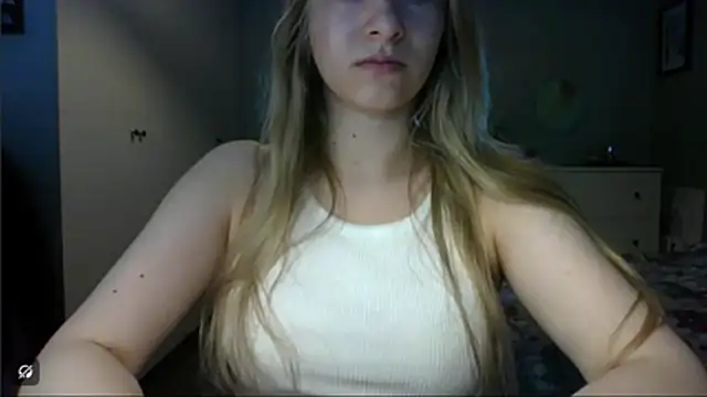 Snapshot of ROSIEx_sweet chatting on May 4, 2026, 6:53 am ROSIEx sweet online show from May 4, 2026, 6:53 am