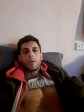 Snapshot of MrTamburine22 chatting on January 13, 2025, 2:32 pm MrTamburine22 online show from January 13, 2025, 2:32 pm