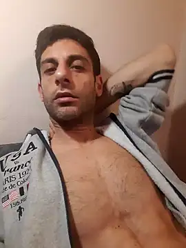 Snapshot of MrTamburine22 chatting on February 10, 2025, 2:05 pm MrTamburine22 online show from February 10, 2025, 2:05 pm