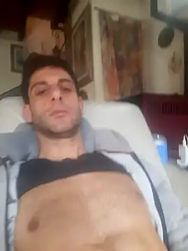 Snapshot of MrTamburine22 chatting on February 13, 2025, 12:43 pm MrTamburine22 online show from February 13, 2025, 12:43 pm