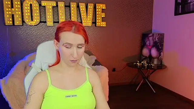 Snapshot of AliceBYKiss chatting on February 14, 2025, 3:58 pm AliceBYKiss online show from February 14, 2025, 3:58 pm