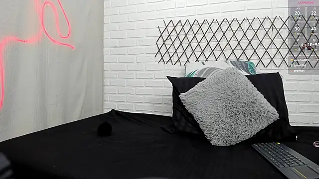 Julieta 333 online show from February 2, 2025, 2:56 pm