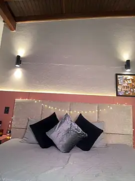 Snapshot of AniiRose chatting on November 14, 2025, 12:31 am AniiRose online show from November 14, 2025, 12:31 am