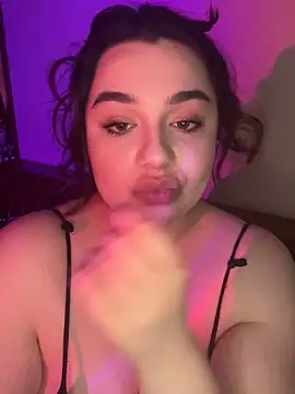 Dreamy Kitty online show from April 28, 2026, 1:05 pm