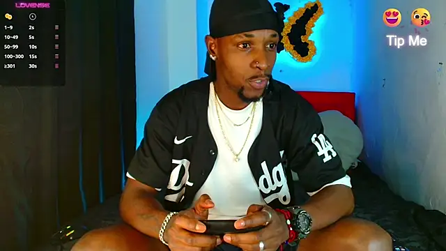 Aroonpapisex online show from April 9, 2026, 2:22 am