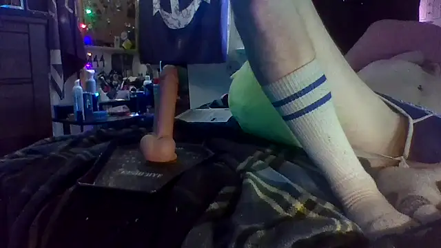 Snapshot of ATwinkie chatting on January 10, 2025, 4:51 pm ATwinkie online show from January 10, 2025, 4:51 pm