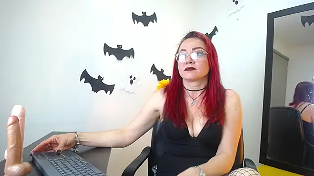 Lupiita223 online show from October 31, 2025, 1:01 pm