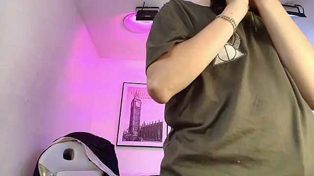 Theia moon online show from December 28, 2024, 12:35 pm