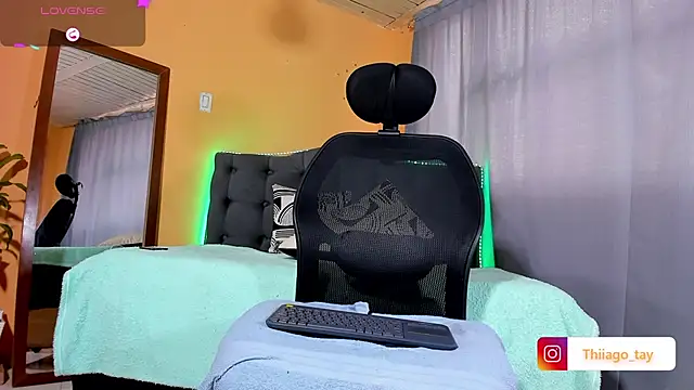 Thhiago tay online show from March 14, 2025, 2:19 pm