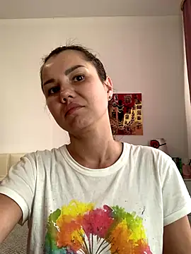 Snapshot of MiraMiss chatting on October 9, 2025, 7:28 am MiraMiss online show from October 9, 2025, 7:28 am