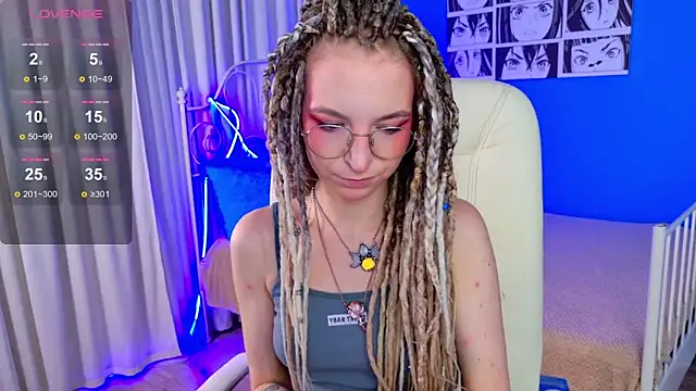 VioletShine online show from November 17, 2025, 3:07 pm