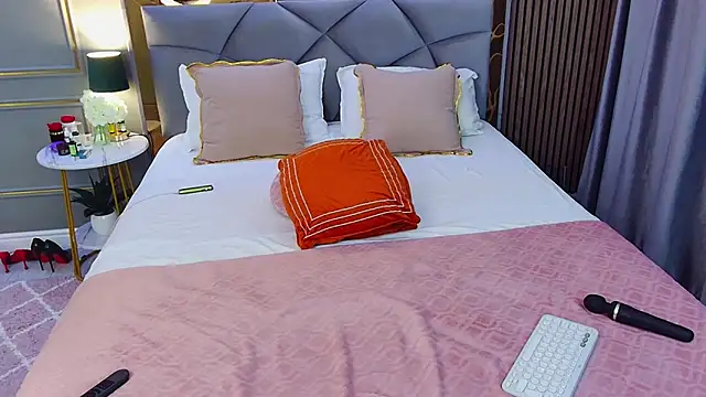 AvaCristal online show from March 29, 2026, 6:08 pm