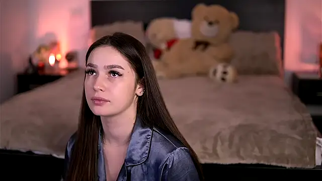 VixenAmour online show from November 30, 2025, 2:37 am