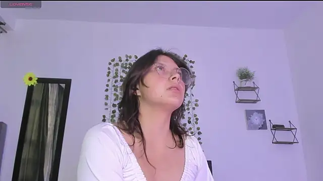 Noellesable online show from January 28, 2025, 5:35 pm