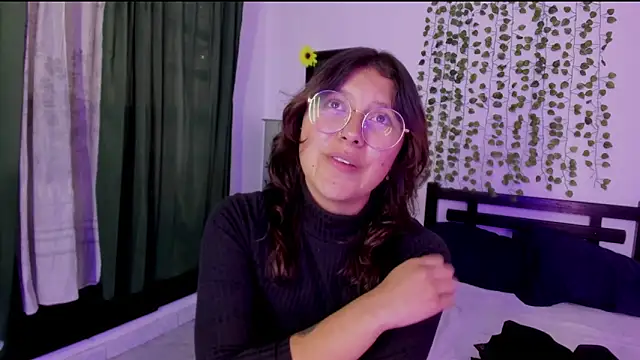 Noellesable online show from February 13, 2025, 9:27 pm