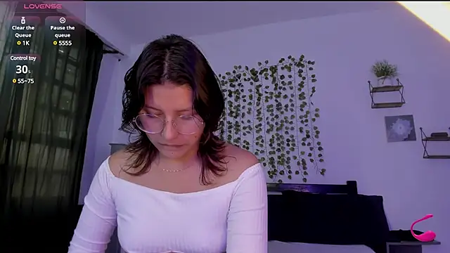 Noellesable online show from February 20, 2025, 6:35 pm