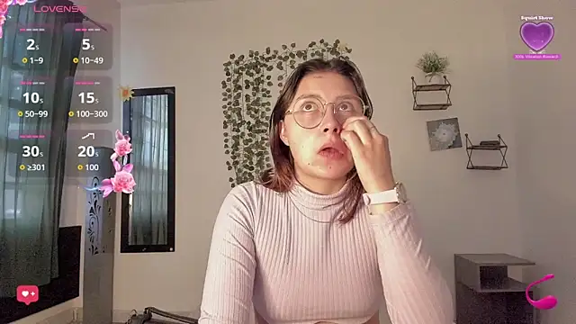 Noellesable online show from September 9, 2025, 5:23 pm