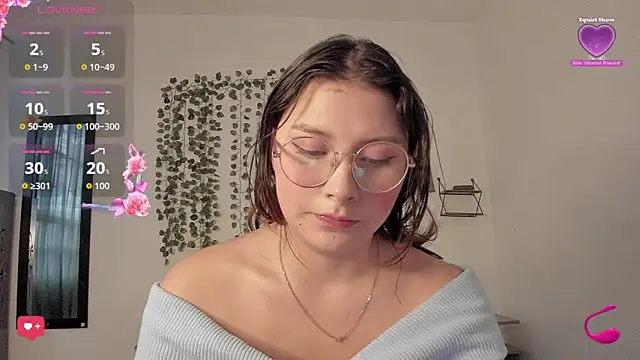 Noellesable online show from September 12, 2025, 5:46 pm